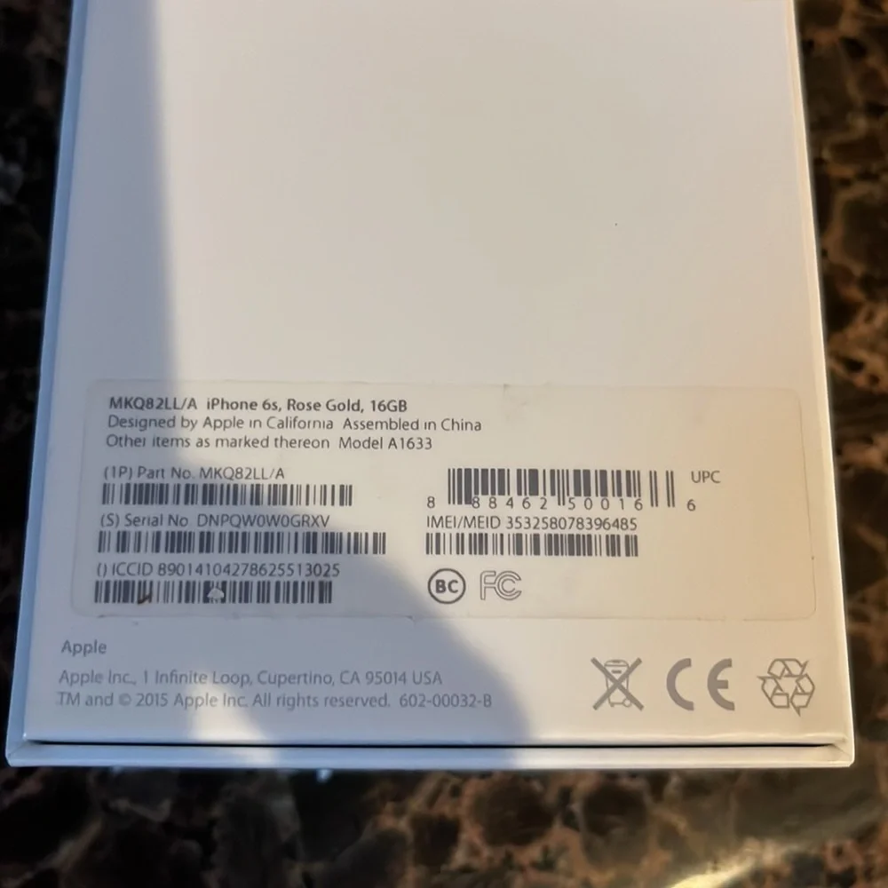 Iphone 6 headphones New 2 pairs Great 4 Commercial Airlines
